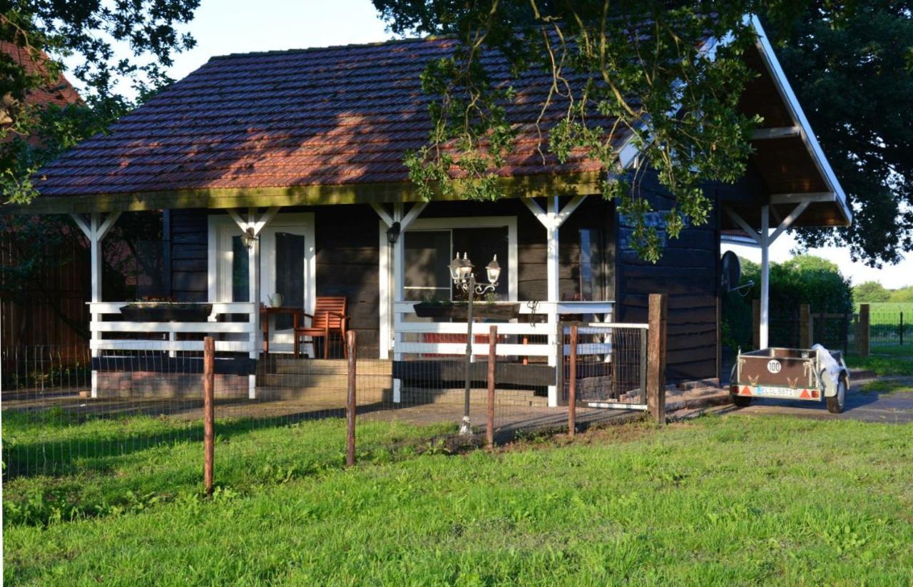 Ferienhaus Grafenland Dersum Exteriör bild