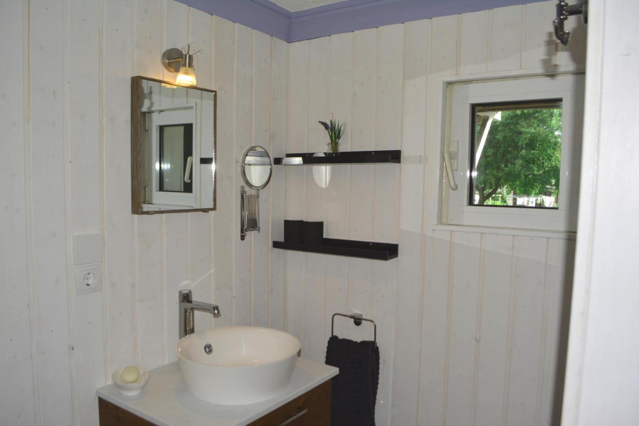Ferienhaus Grafenland Dersum Exteriör bild